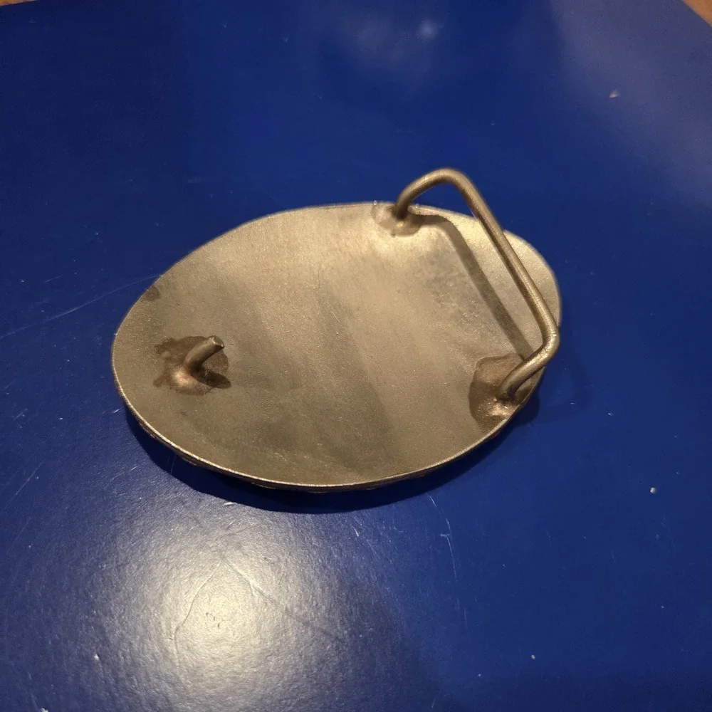 Unbranded oval belt